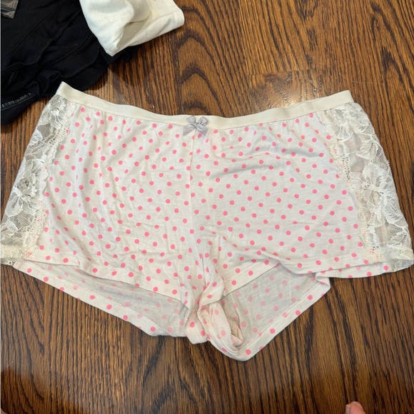 Victoria’s Secret Pink Polka Dot Lace Trim Women's Sleep Shorts size small - Picture 1 of 2